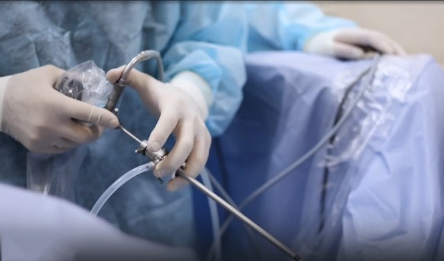 Тулиевый волоконный лазер